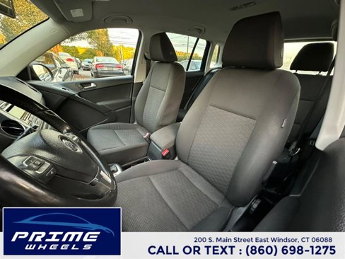 Used 2013 Volkswagen Tiguan S image 14