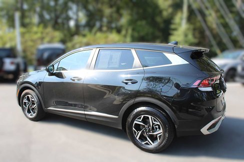 Certified 2024 Kia Sportage LX image 6