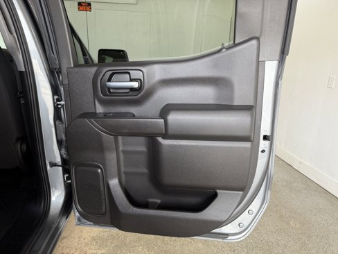 Used 2020 Chevrolet Silverado 1500 Custom w/ Custom Value Package image 35