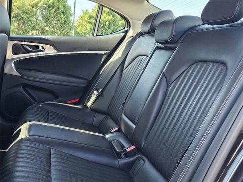 Used 2022 Genesis G70 2.0T w/ Prestige Package image 19