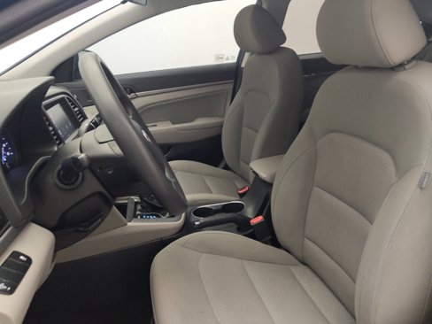 Used 2017 Hyundai Elantra SE image 17
