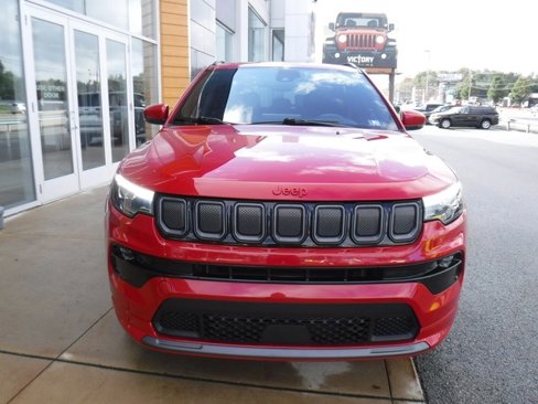 Used 2022 Jeep Compass Limited w/ (RED) Package image 5