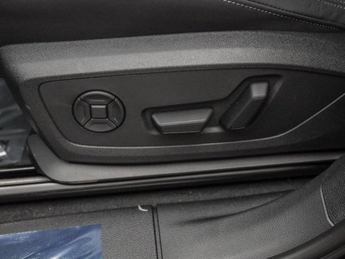 New 2025 Audi Q3 2.0T Premium image 21