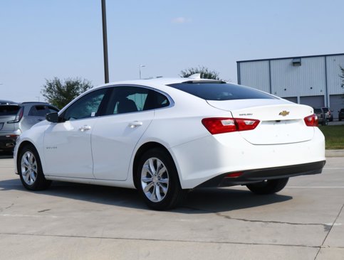 Used 2024 Chevrolet Malibu LT image 3