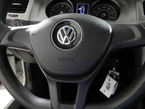 Used 2016 Volkswagen Golf 2-Door image 25