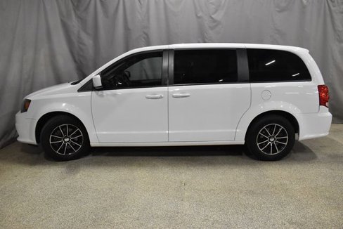 Used 2019 Dodge Grand Caravan GT image 2