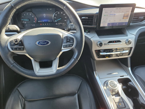 Used 2021 Ford Explorer XLT w/ Equipment Group 202A image 11
