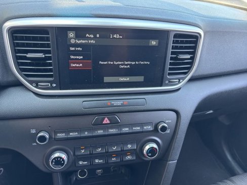 Certified 2022 Kia Sportage LX image 8