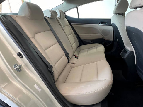 Used 2017 Hyundai Elantra SE image 14