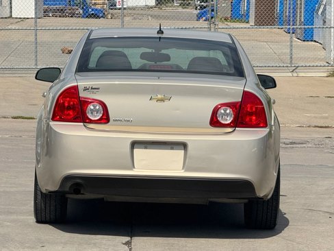 Used 2011 Chevrolet Malibu LS image 9