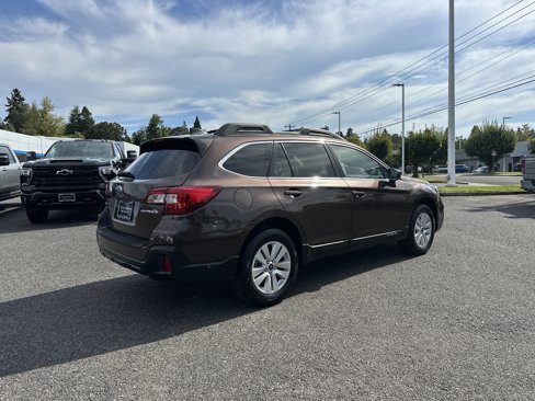 Used 2019 Subaru Outback 2.5i Premium image 6