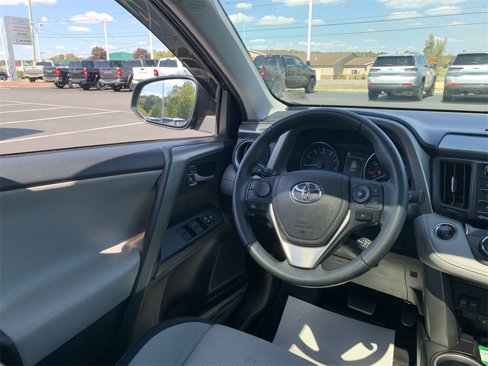 Used 2017 Toyota RAV4 XLE image 15