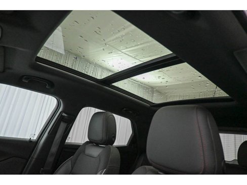 Used 2023 Chevrolet TrailBlazer RS w/ Sun and Liftgate Package image 32