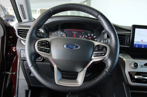 Used 2022 Ford Explorer XLT w/ Equipment Group 202A image 34