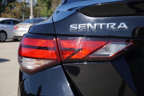 Used 2020 Nissan Sentra SR w/ Premium Package image 16