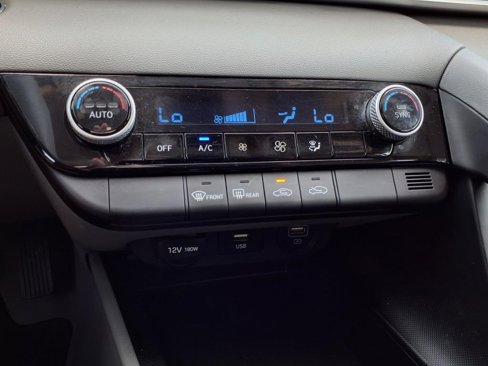 Used 2021 Hyundai Elantra SEL image 6