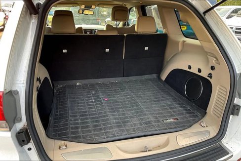 Used 2014 Jeep Grand Cherokee Limited image 25