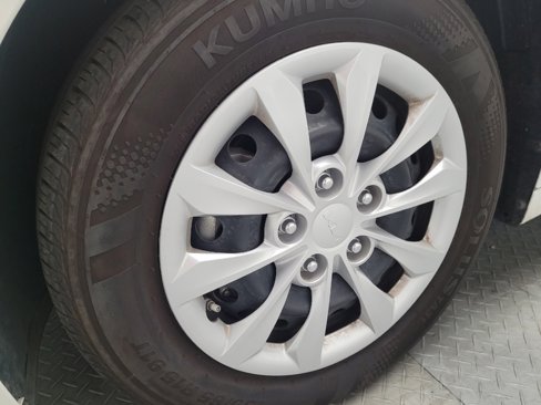 Used 2024 Kia Forte LX image 31