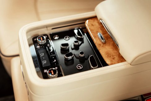 Used 2011 Bentley Mulsanne image 39