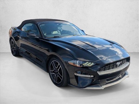 Used 2019 Ford Mustang Premium image 3