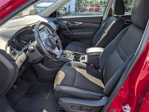 Used 2017 Nissan Rogue SV w/ Midnight Edition Package image 15