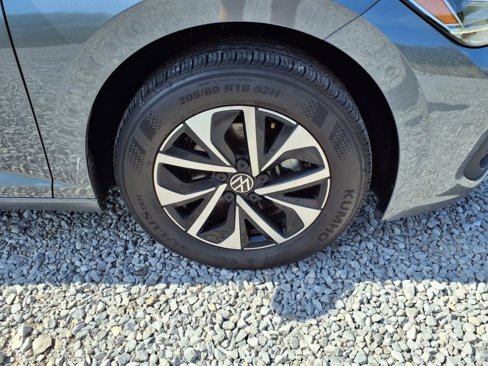 Used 2024 Volkswagen Jetta S image 32