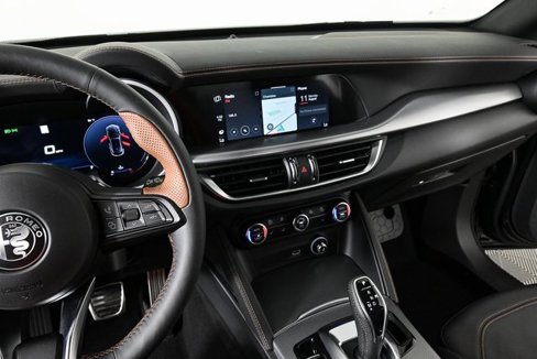 New 2025 Alfa Romeo Stelvio Sprint image 14
