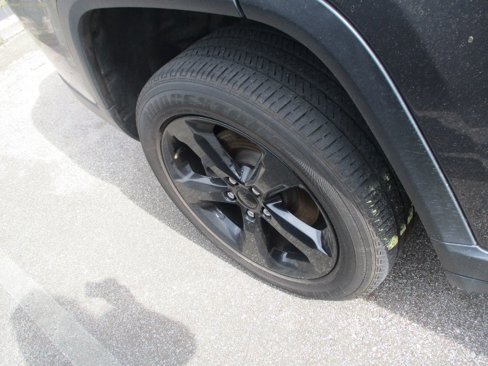 Used 2023 Jeep Grand Cherokee L Laredo image 22