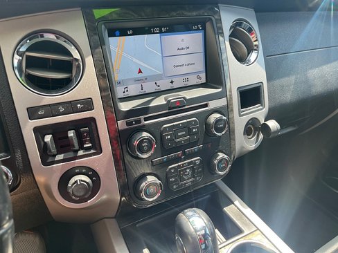 Used 2017 Ford Expedition Limited image 14