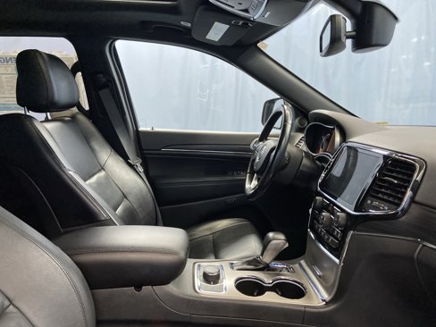 Used 2021 Jeep Grand Cherokee Limited image 46