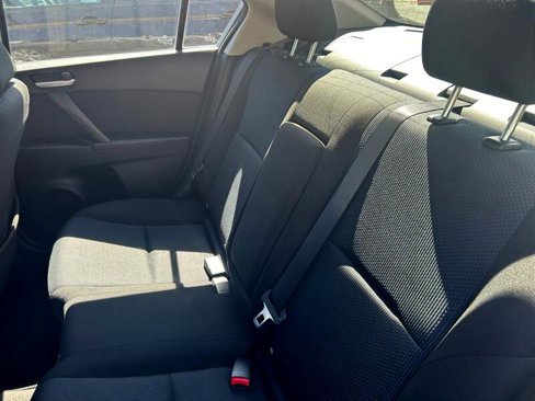Used 2010 MAZDA MAZDA3 i Touring image 15