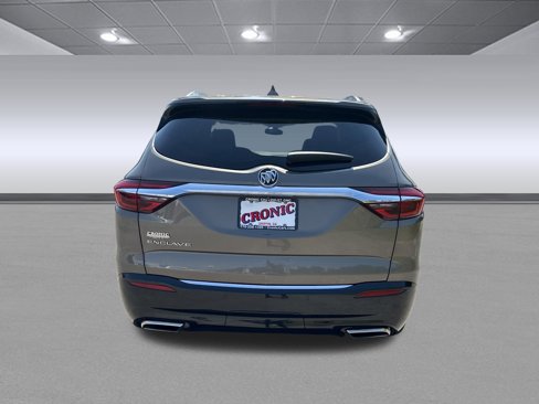 Used 2020 Buick Enclave Essence w/ LPO, Luxury Package image 4