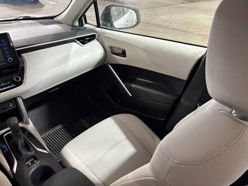 Used 2022 Toyota Corolla Cross L image 18