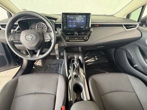 Used 2022 Toyota Corolla LE image 6