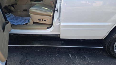 Used 2010 Mercury Mountaineer Premier image 7