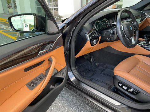 Used 2019 BMW 530i w/ Luxury Package image 31