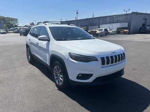 Used 2020 Jeep Cherokee Latitude Plus image 3