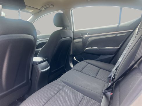 Used 2020 Hyundai Elantra SE w/ Cargo Package (C1) image 16