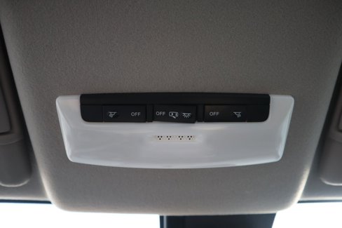 Used 2025 Nissan Versa S w/ Trunk Package image 24