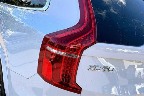 Used 2021 Volvo XC90 T5 Momentum w/ Advanced Package image 26