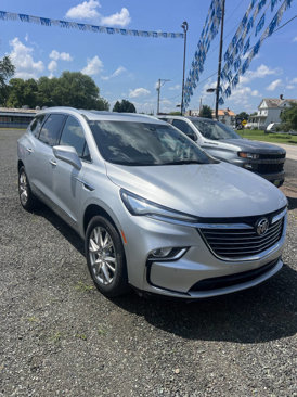 Used 2022 Buick Enclave Essence w/ Experience Buick Package image 1