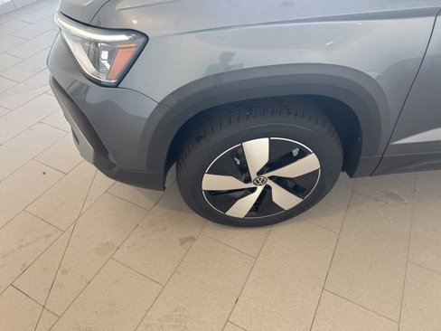 New 2025 Volkswagen Taos S image 9