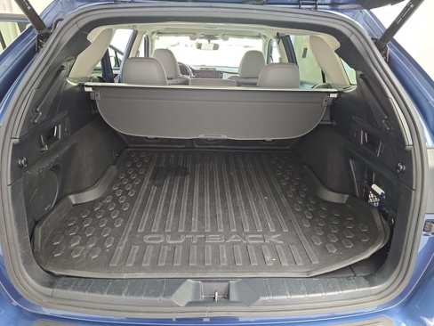 Used 2020 Subaru Outback Limited w/ Popular Package #2 image 12