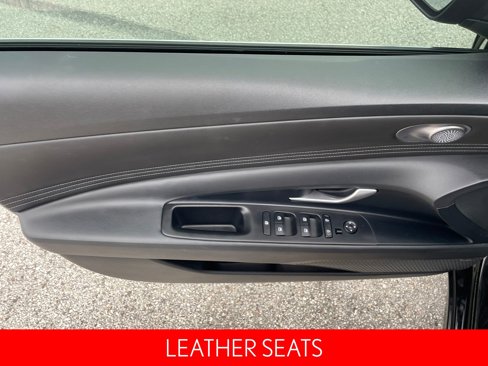 Used 2023 Hyundai Elantra Limited image 17