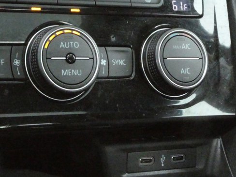 Used 2022 Volkswagen Jetta SE image 20
