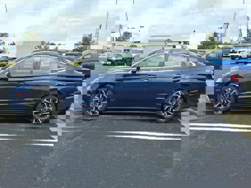 Used 2021 Hyundai Sonata Limited w/ Cargo Package image 2