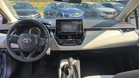 Used 2021 Toyota Corolla LE image 12