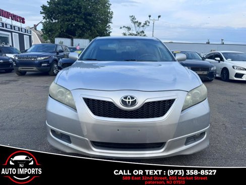 Used 2009 Toyota Camry LE image 2