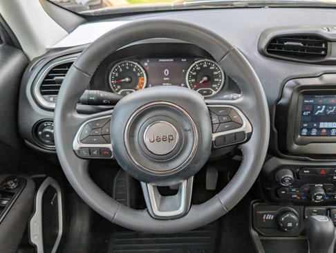 Used 2021 Jeep Renegade Latitude w/ Sun & Sound Group image 8
