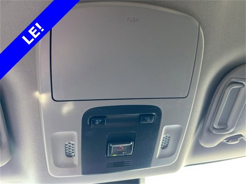 Used 2023 Toyota Camry LE image 28